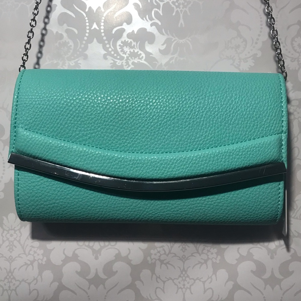 NWT Sadie Clutch - Charming Charlie